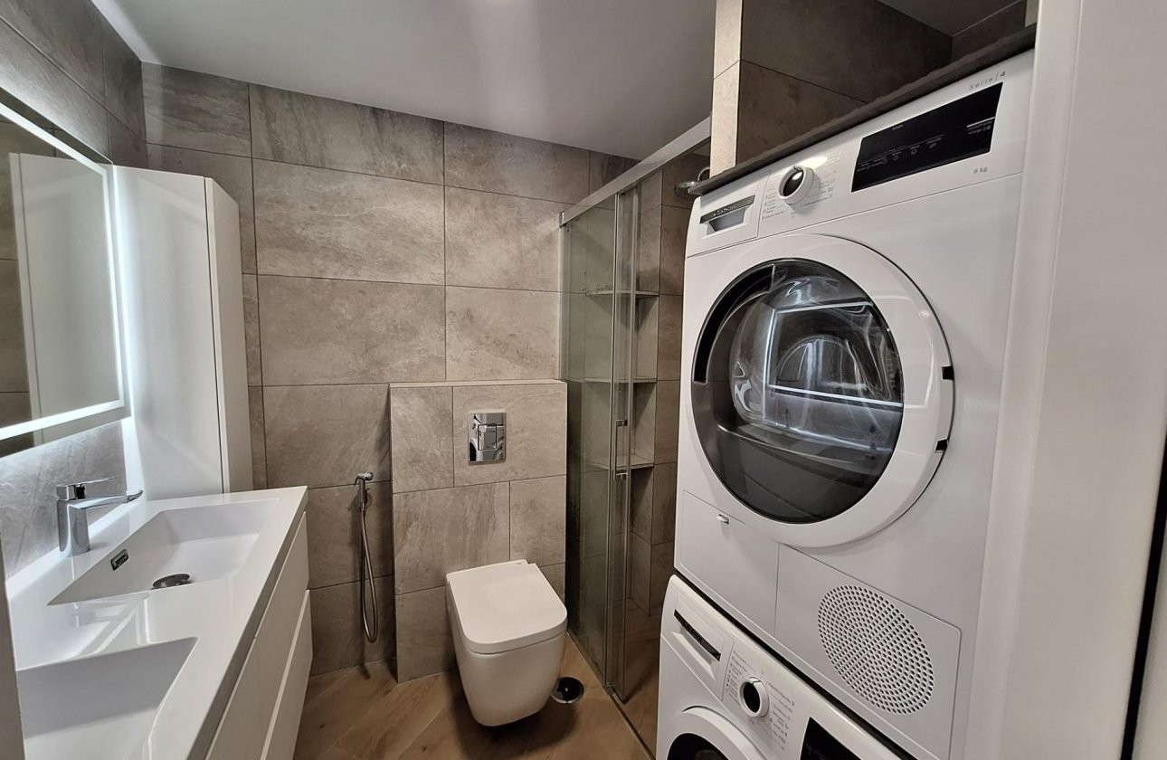 Resale - Apartment -
Torrevieja - Playa de los Locos