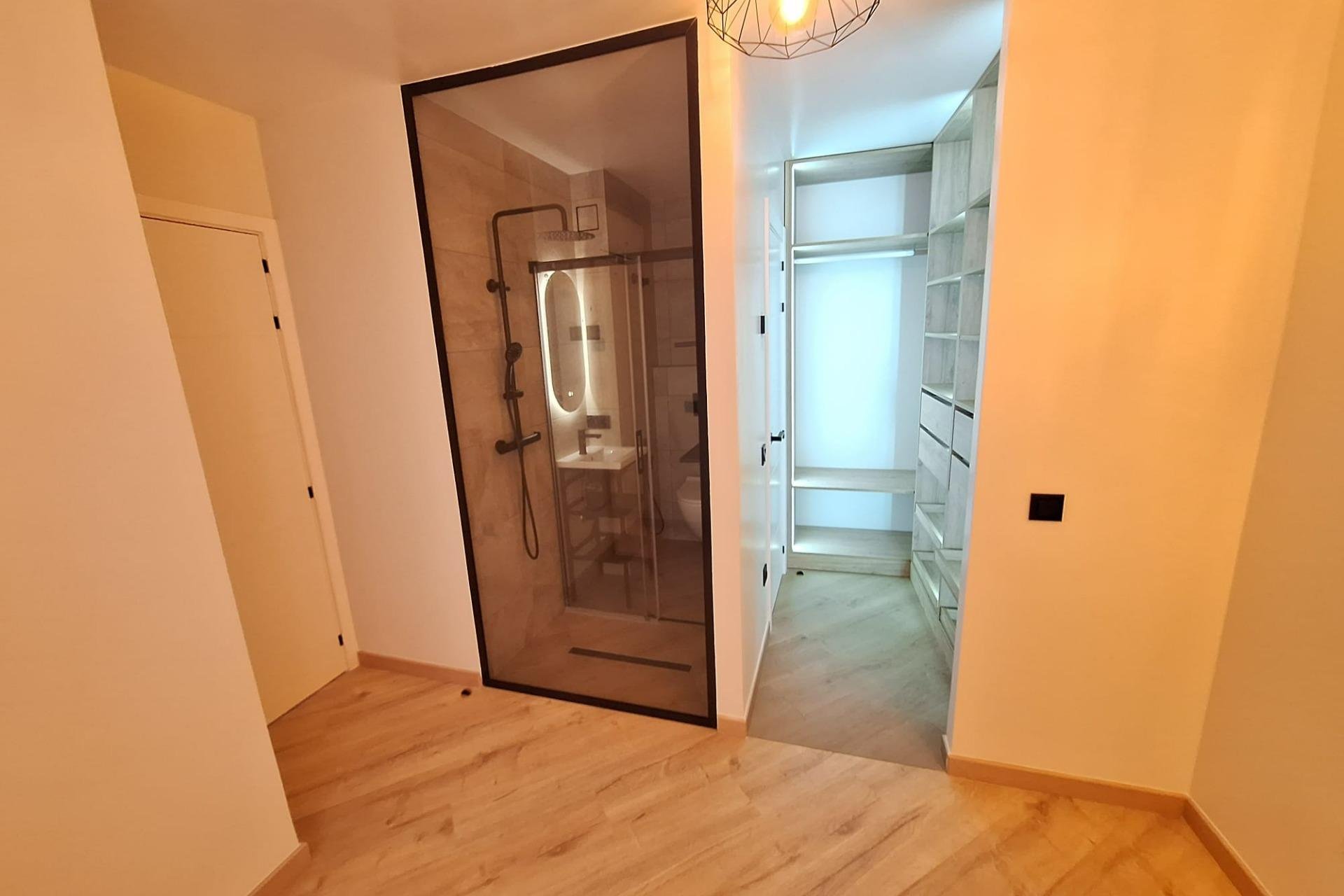 Resale - Apartment -
Torrevieja - Playa de los Locos