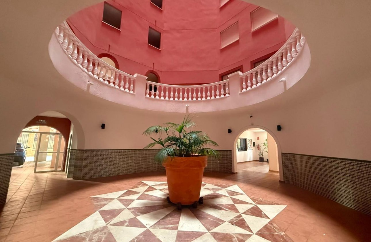 Resale - Apartment -
Torrevieja - Playa de los Locos