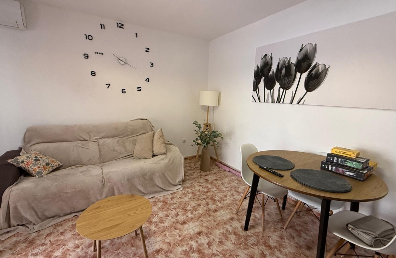 Resale - Apartment -
Torrevieja - Playa de los Locos