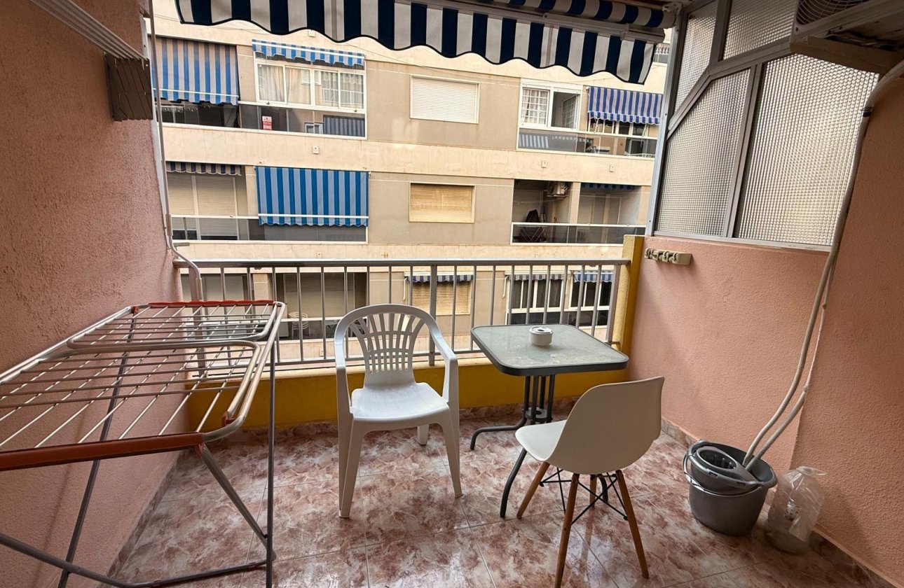 Resale - Apartment -
Torrevieja - Playa de los Locos