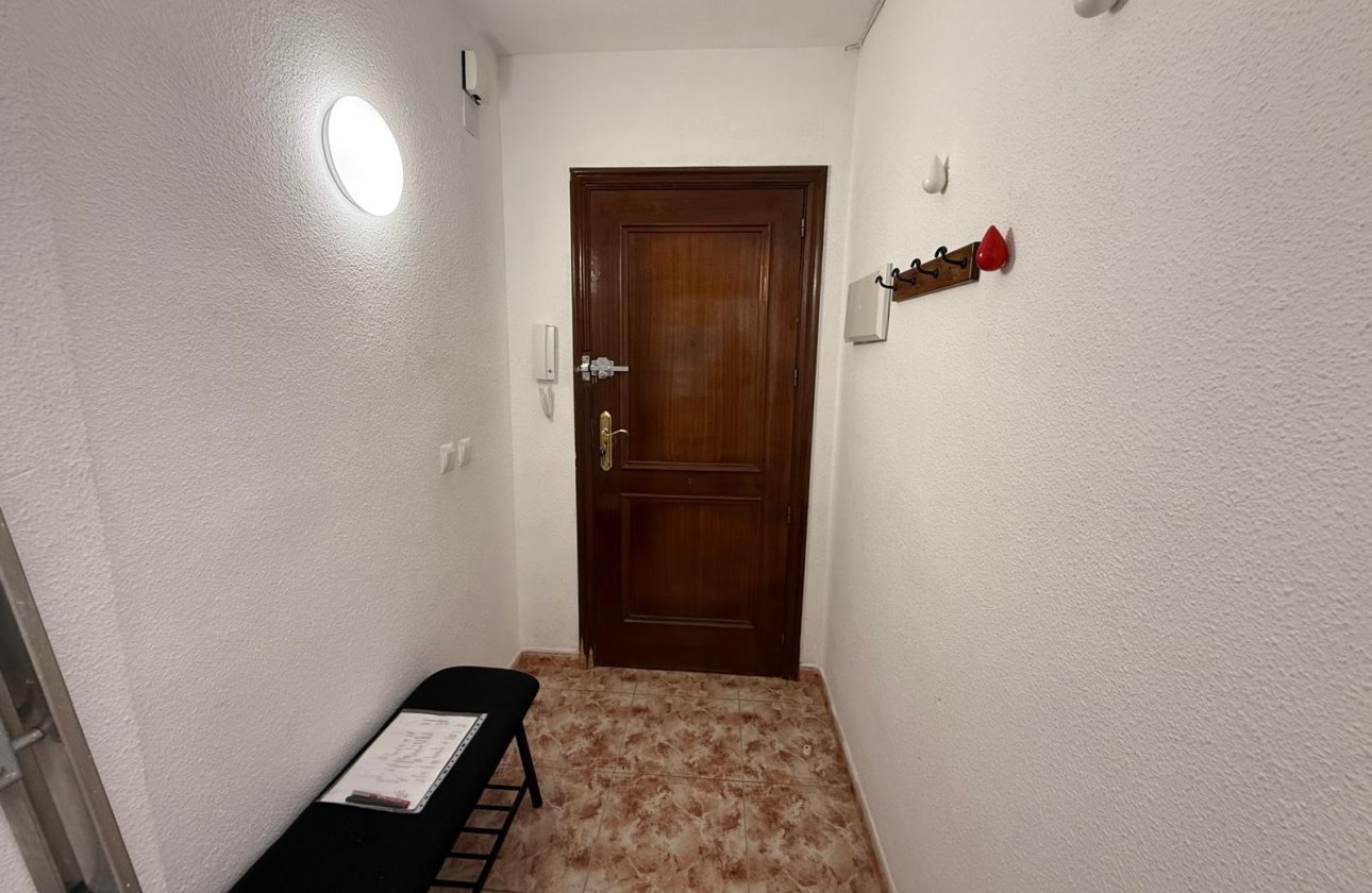 Resale - Apartment -
Torrevieja - Playa de los Locos