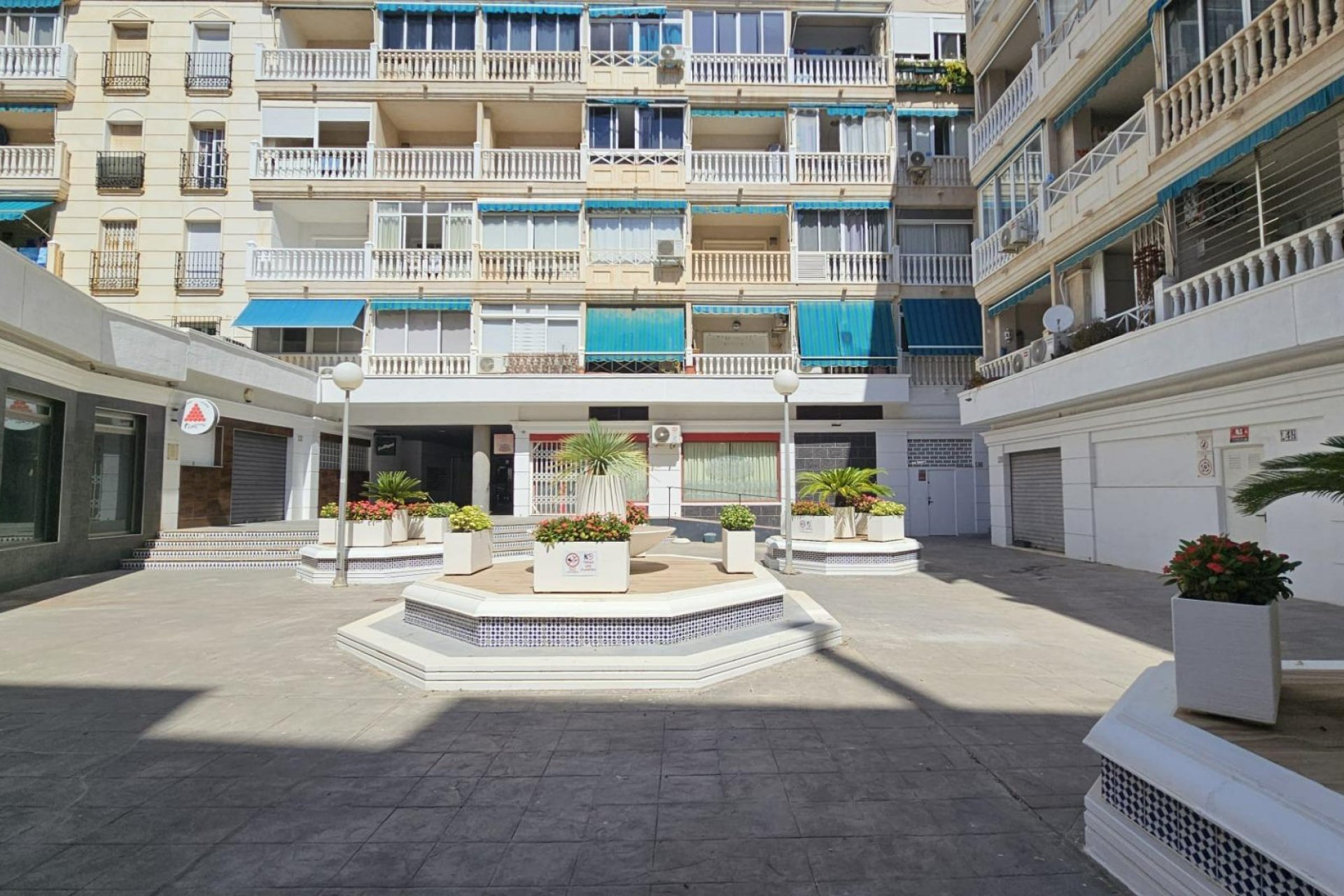 Resale - Apartment -
Torrevieja - Playa de los Locos