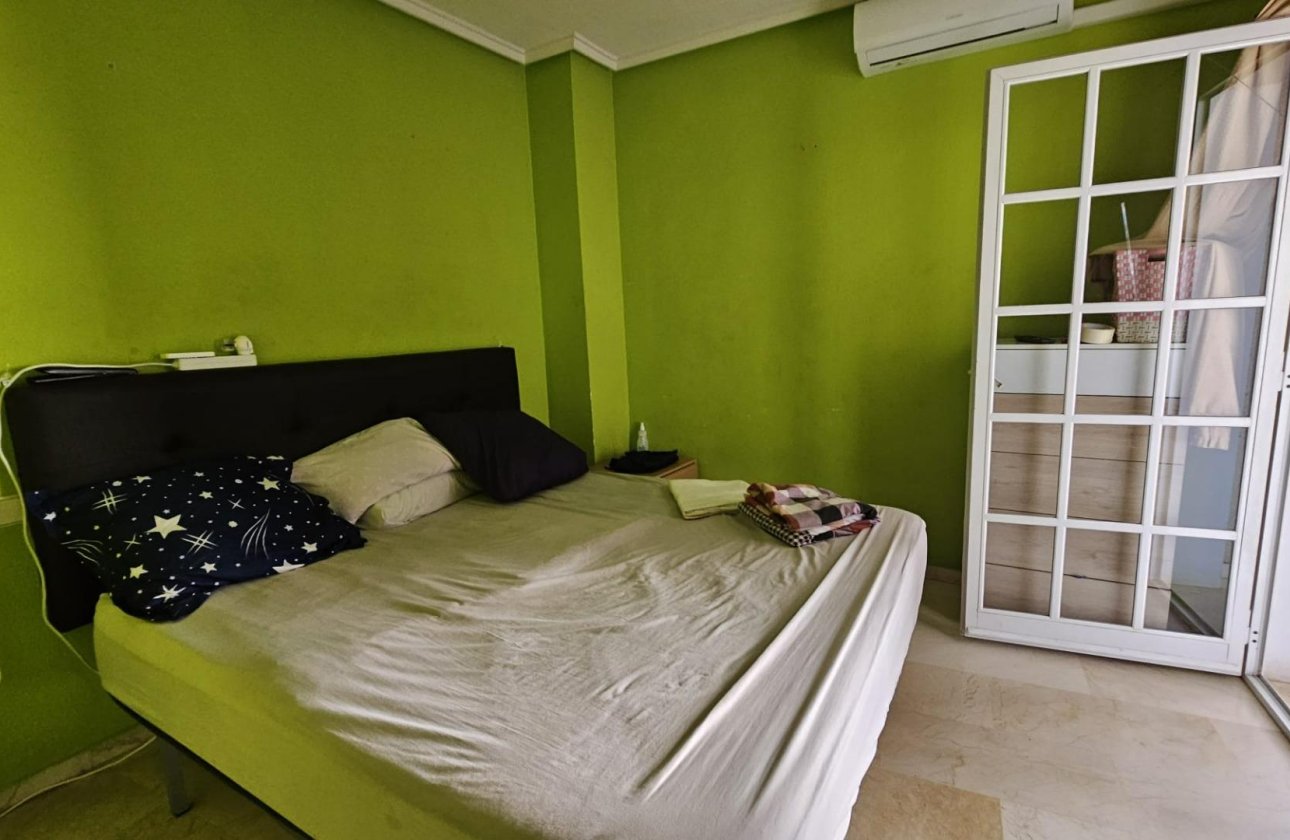 Resale - Apartment -
Torrevieja - Playa de los Locos