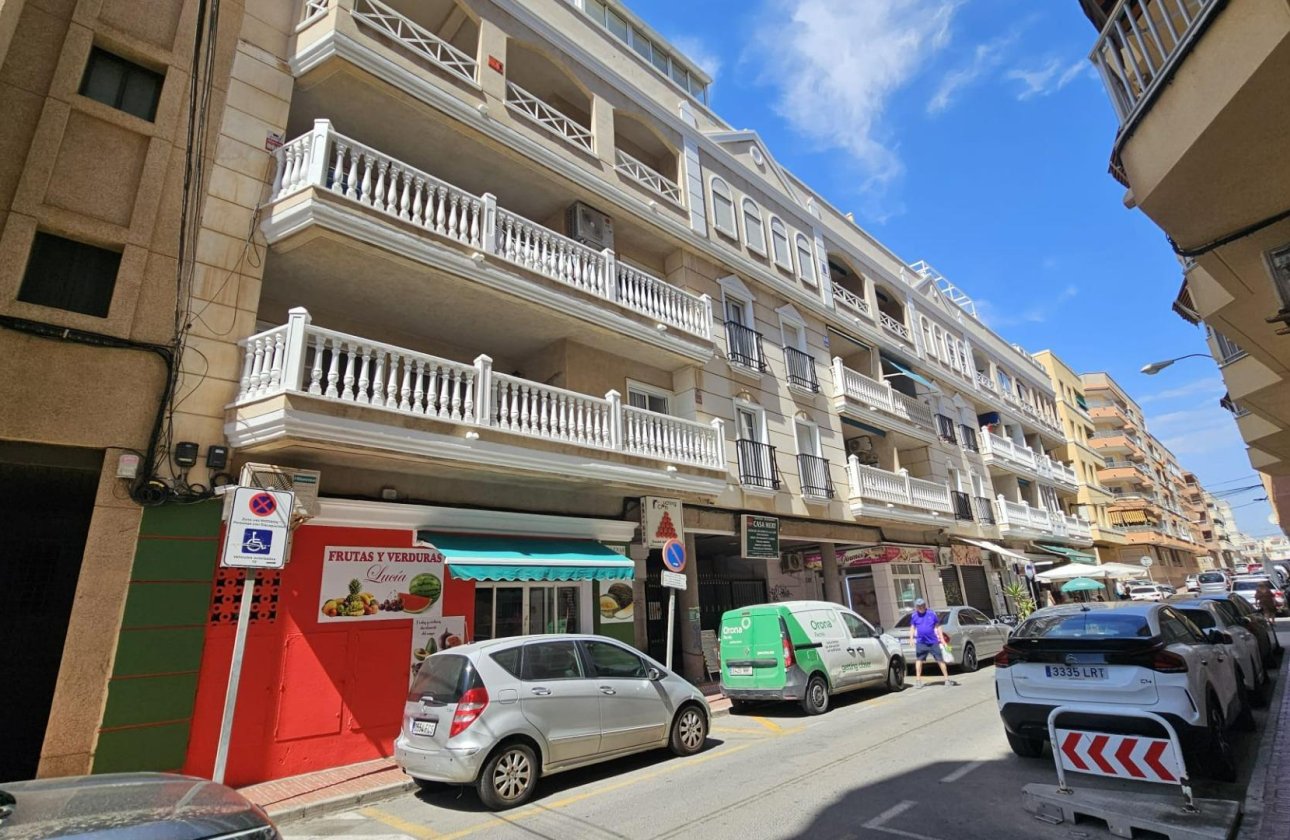 Resale - Apartment -
Torrevieja - Playa de los Locos