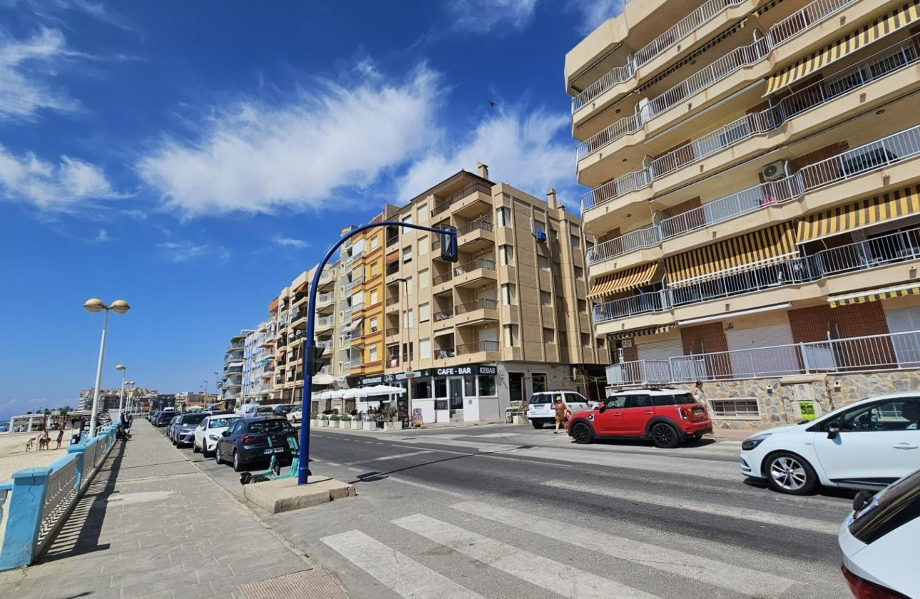 Resale - Apartment -
Torrevieja - Playa de los Locos