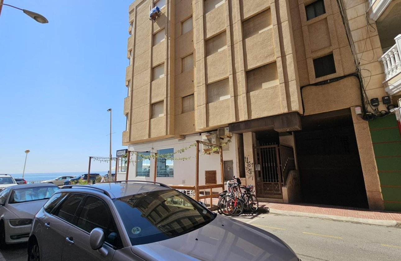Resale - Apartment -
Torrevieja - Playa de los Locos
