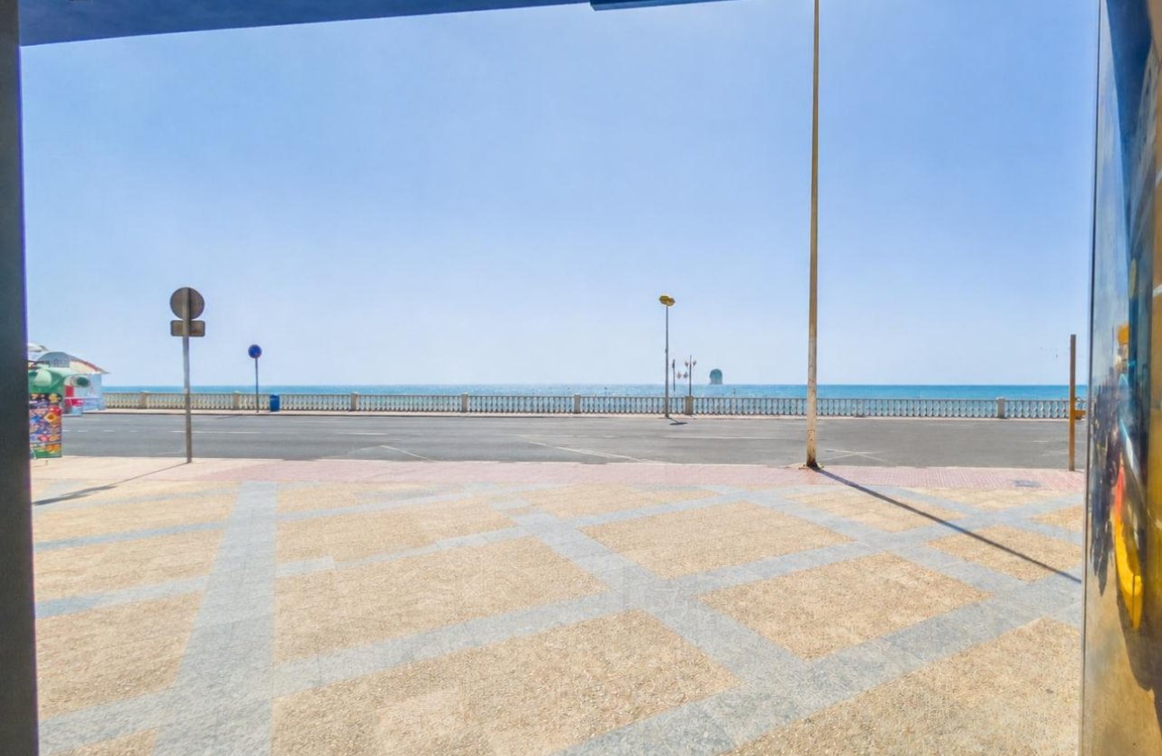 Resale - Apartment -
Torrevieja - Playa de los Locos