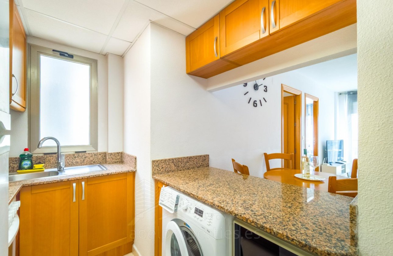 Resale - Apartment -
Torrevieja - Playa de los Locos