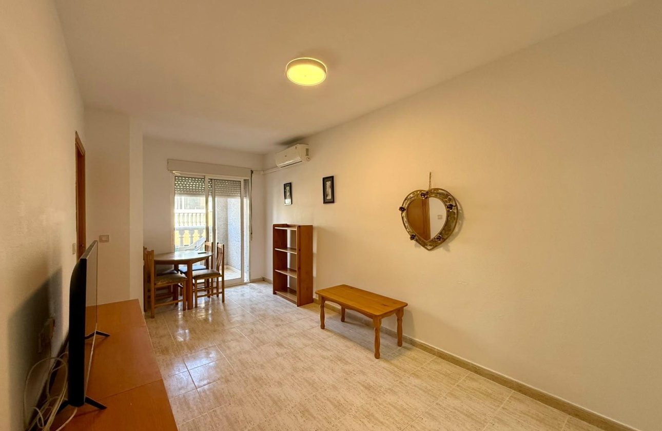 Resale - Apartment -
Torrevieja - Playa de los Locos