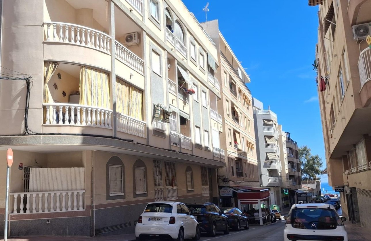 Resale - Apartment -
Torrevieja - Playa de los Locos