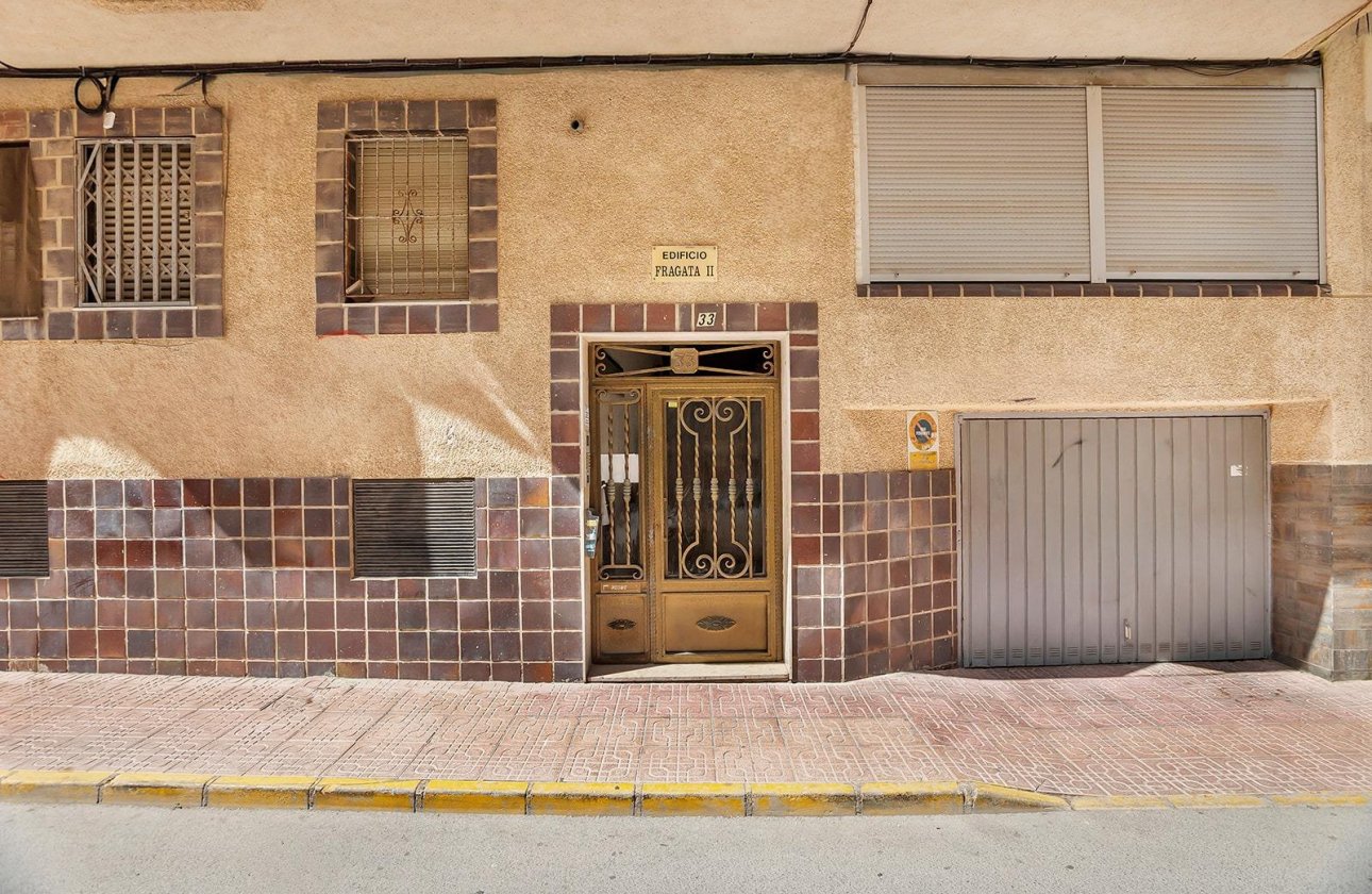Resale - Apartment -
Torrevieja - Playa de los Locos
