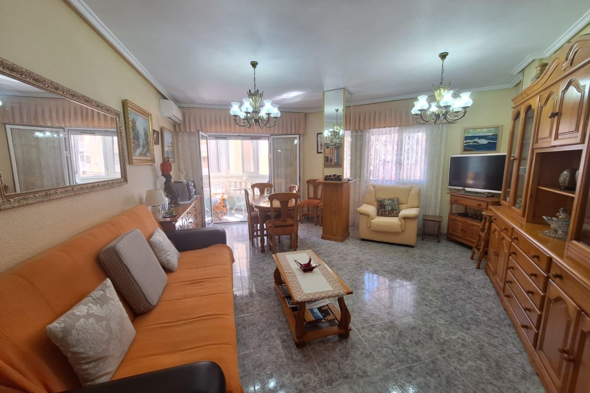 Resale - Apartment -
Torrevieja - Playa de los Locos
