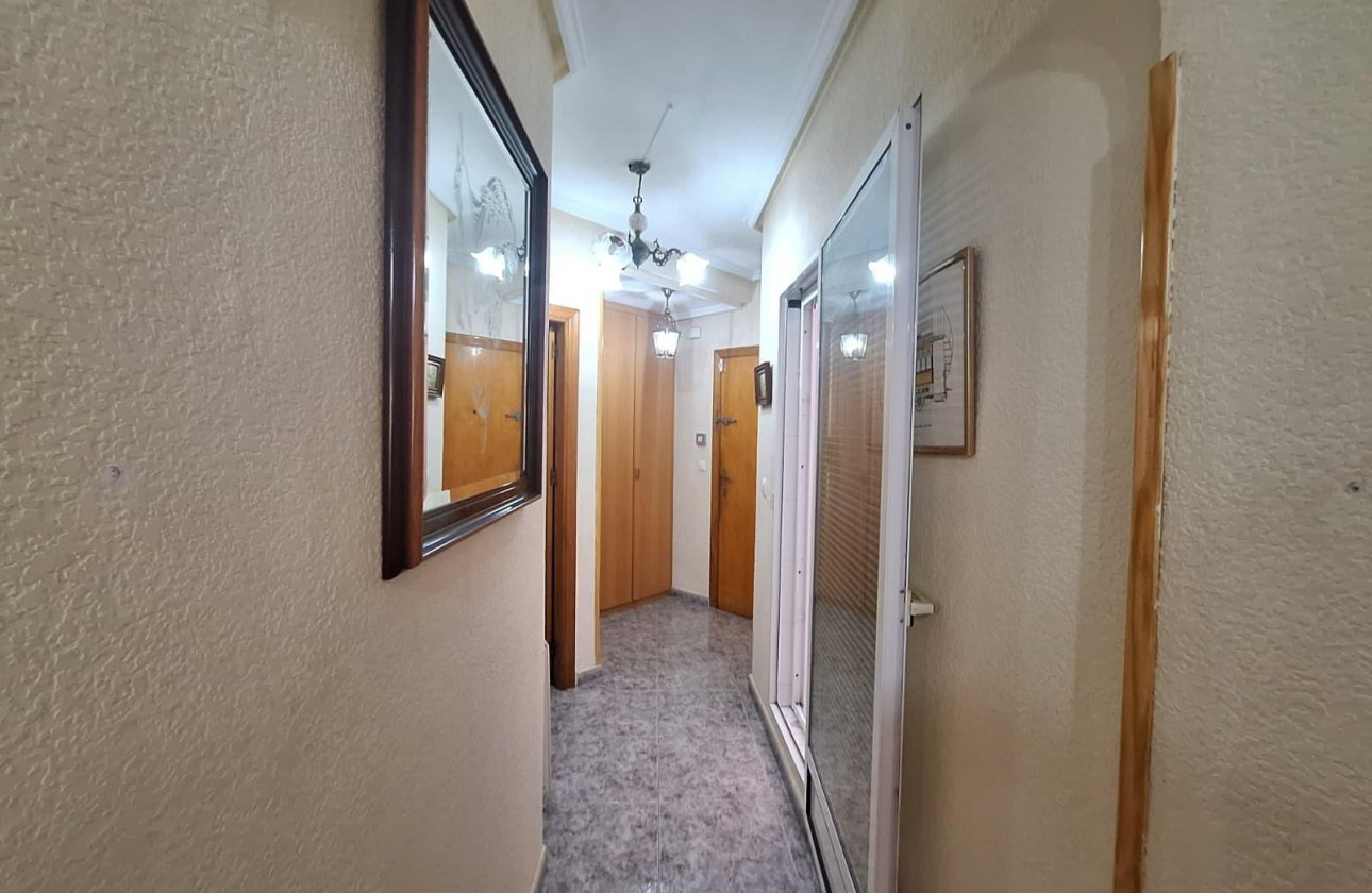Resale - Apartment -
Torrevieja - Playa de los Locos