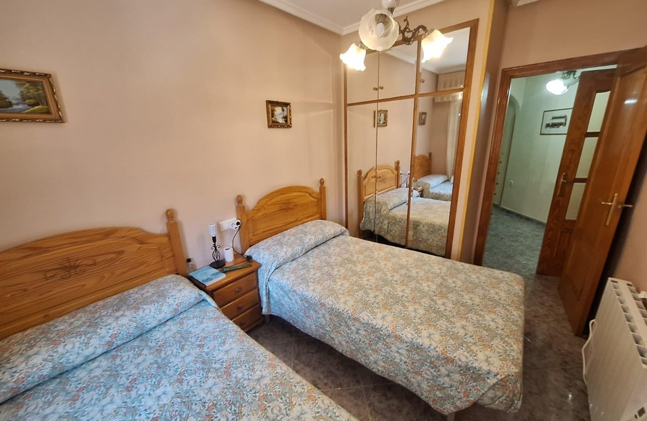 Resale - Apartment -
Torrevieja - Playa de los Locos