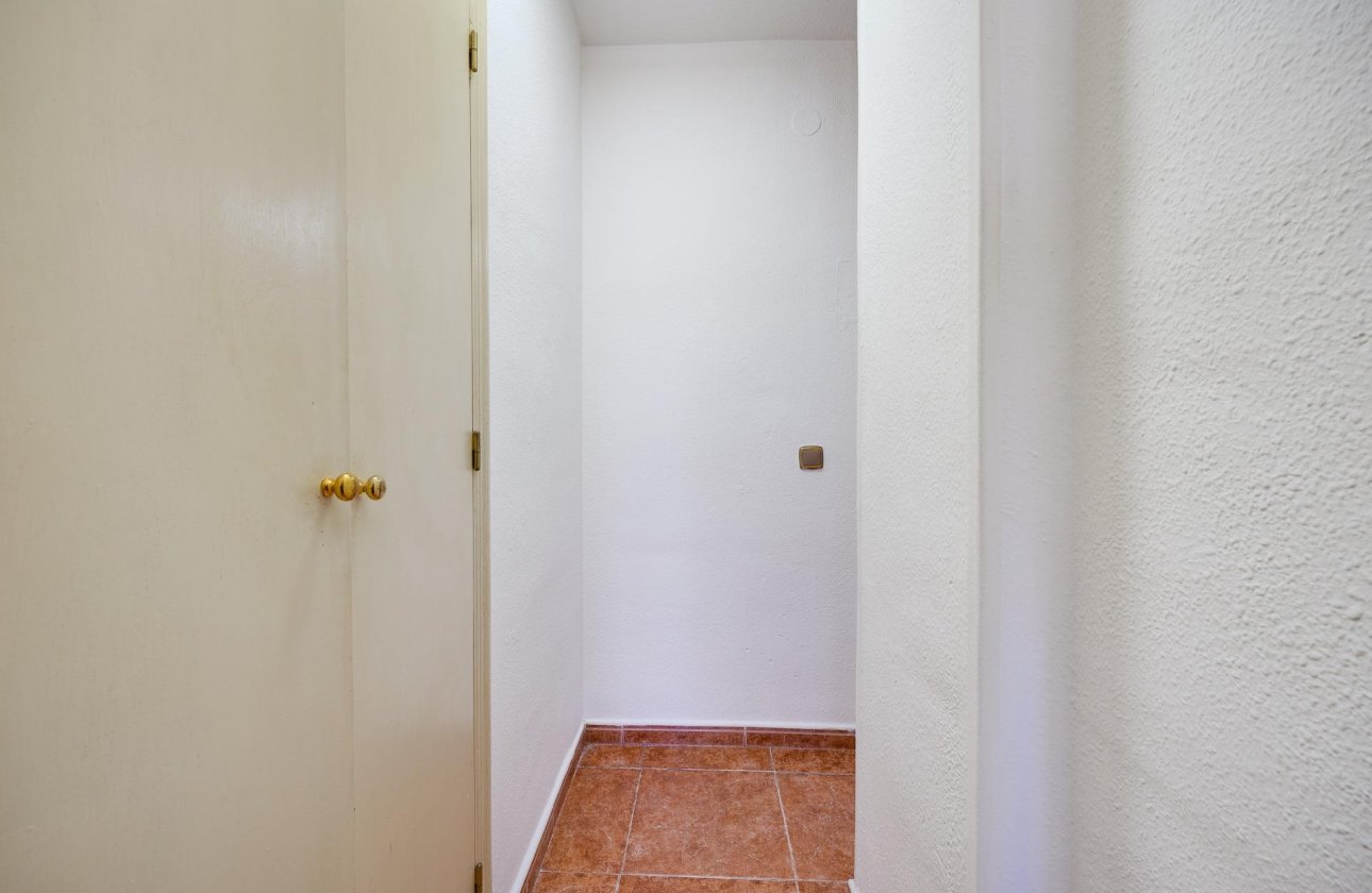 Resale - Apartment -
Torrevieja - Playa De Los Naufragos