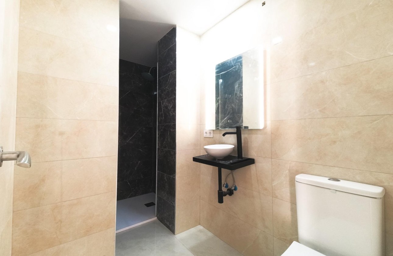 Resale - Apartment -
Torrevieja - Playa De Los Naufragos