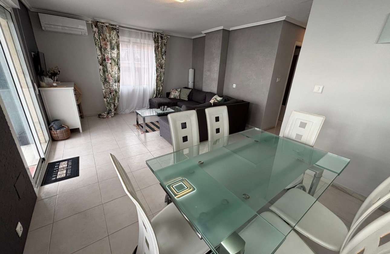 Resale - Apartment -
Torrevieja - Playa De Los Naufragos