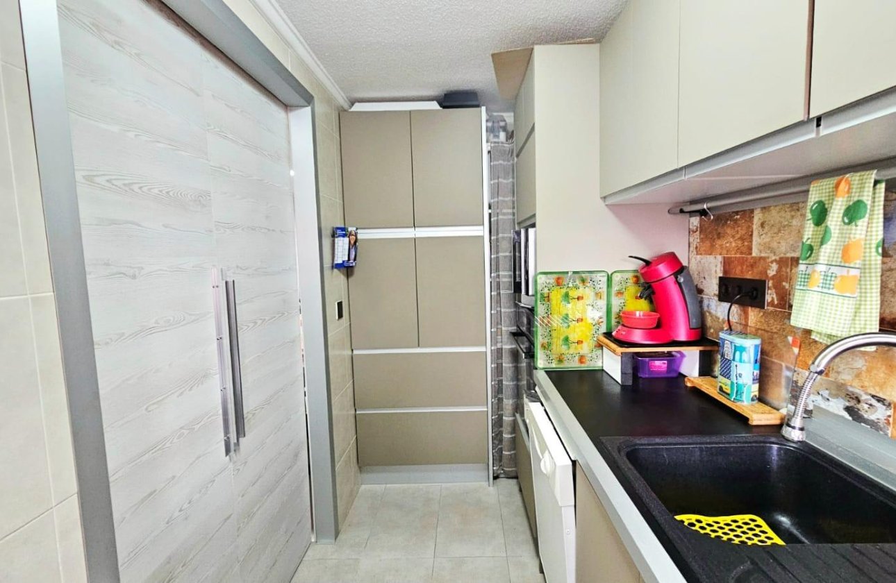 Resale - Apartment -
Torrevieja - Playa De Los Naufragos