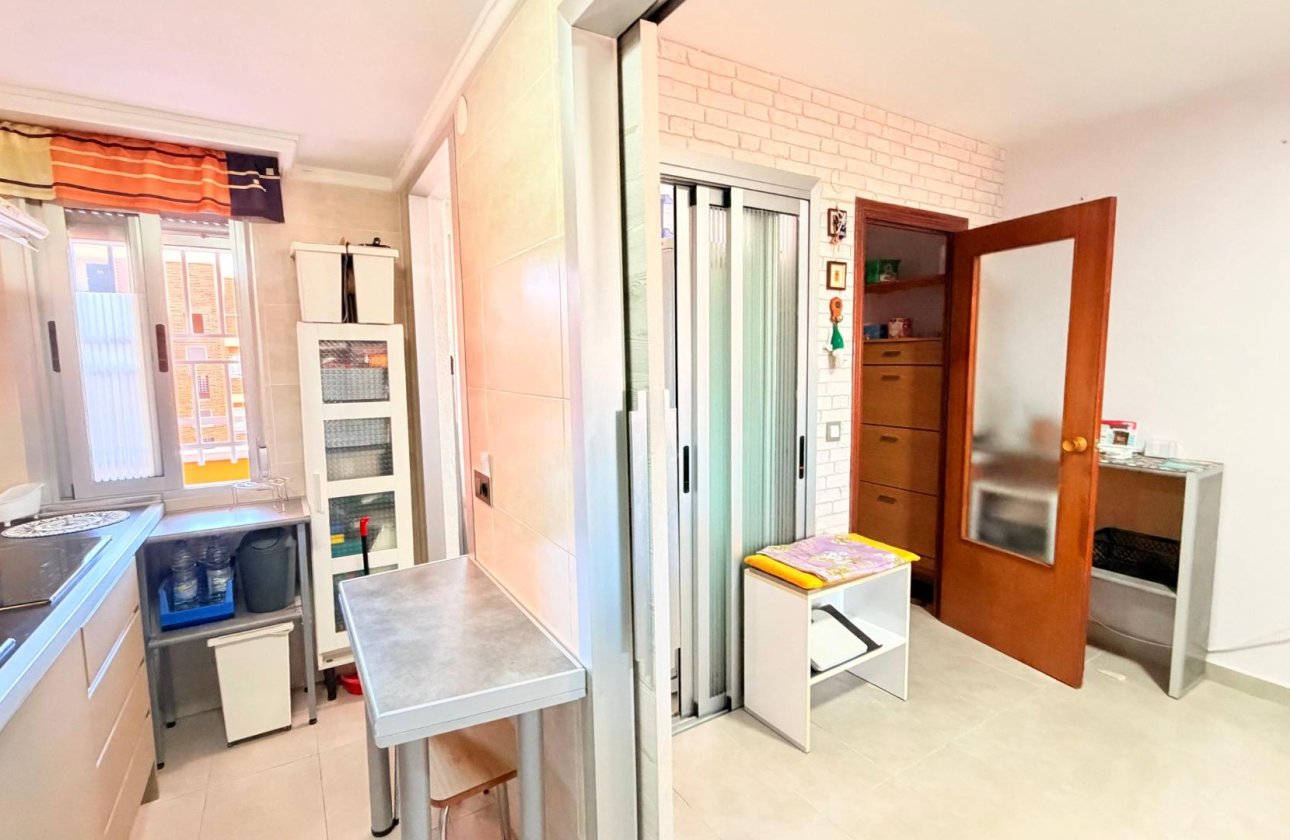 Resale - Apartment -
Torrevieja - Playa De Los Naufragos