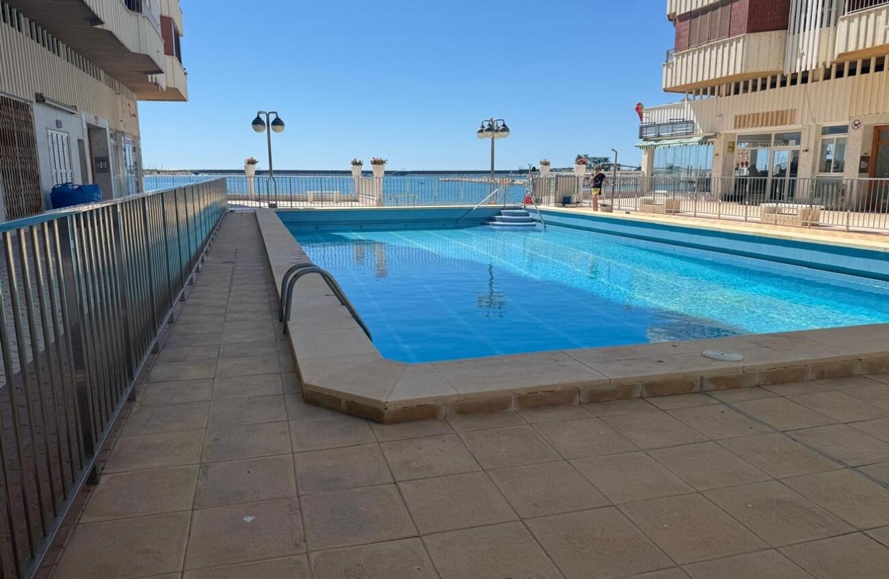 Resale - Apartment -
Torrevieja - Playa del Acequión