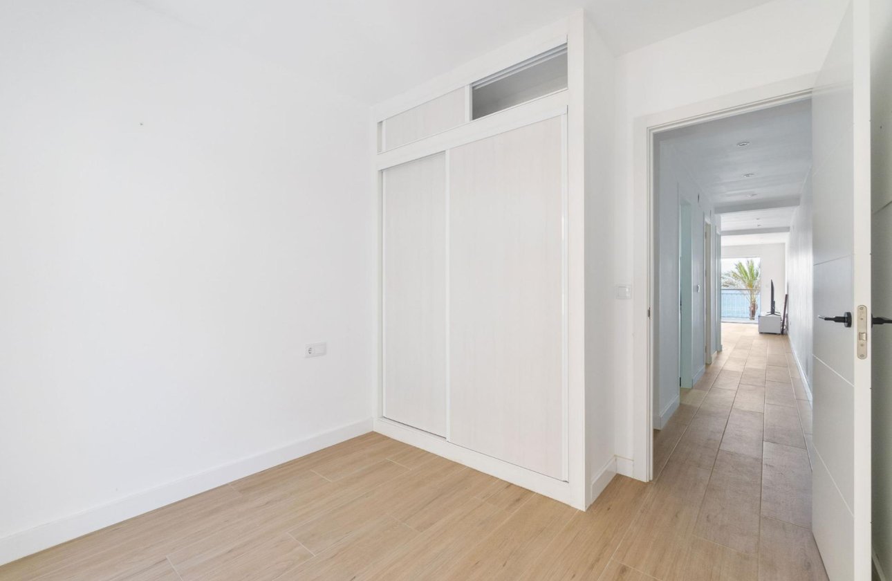 Resale - Apartment -
Torrevieja - Playa del Cura