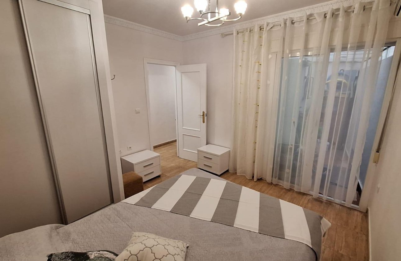 Resale - Apartment -
Torrevieja - Playa del Cura