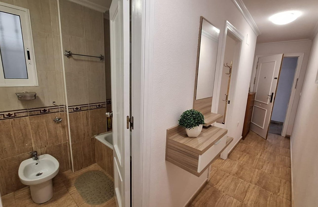 Resale - Apartment -
Torrevieja - Playa del Cura