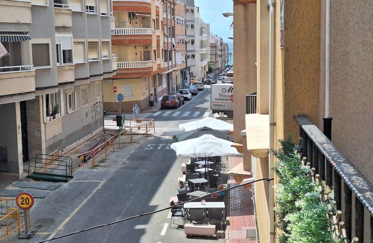 Resale - Apartment -
Torrevieja - Playa del Cura