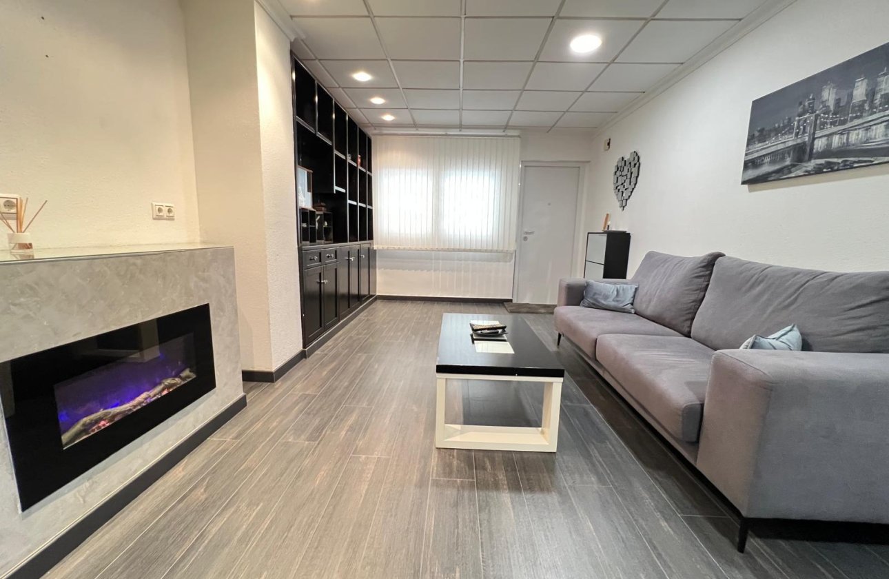 Resale - Apartment -
Torrevieja - Playa del Cura