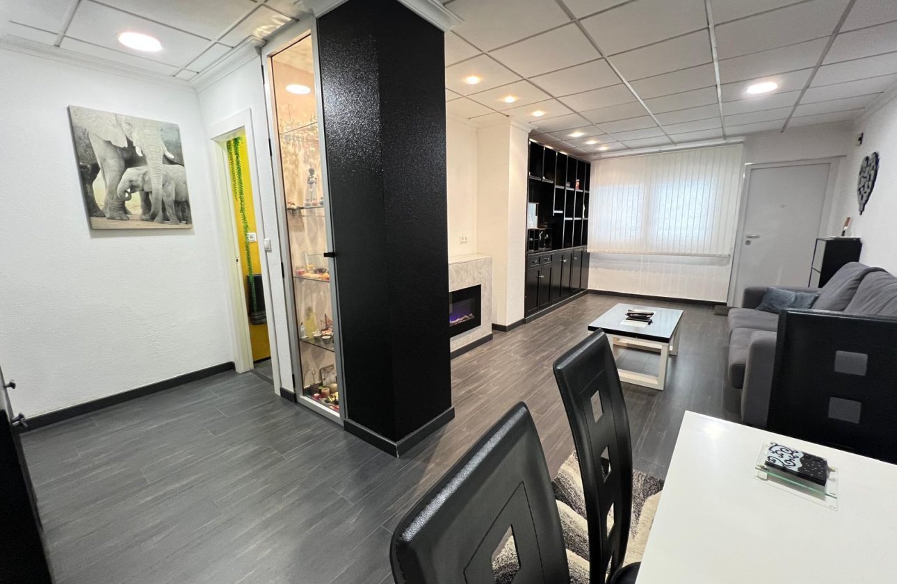 Resale - Apartment -
Torrevieja - Playa del Cura