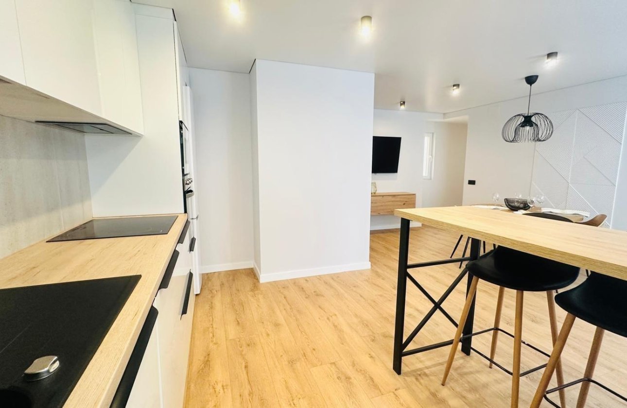 Resale - Apartment -
Torrevieja - Playa del Cura