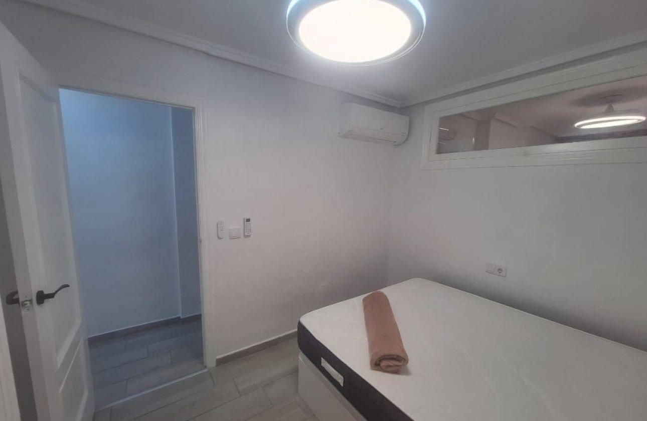 Resale - Apartment -
Torrevieja - Playa del Cura