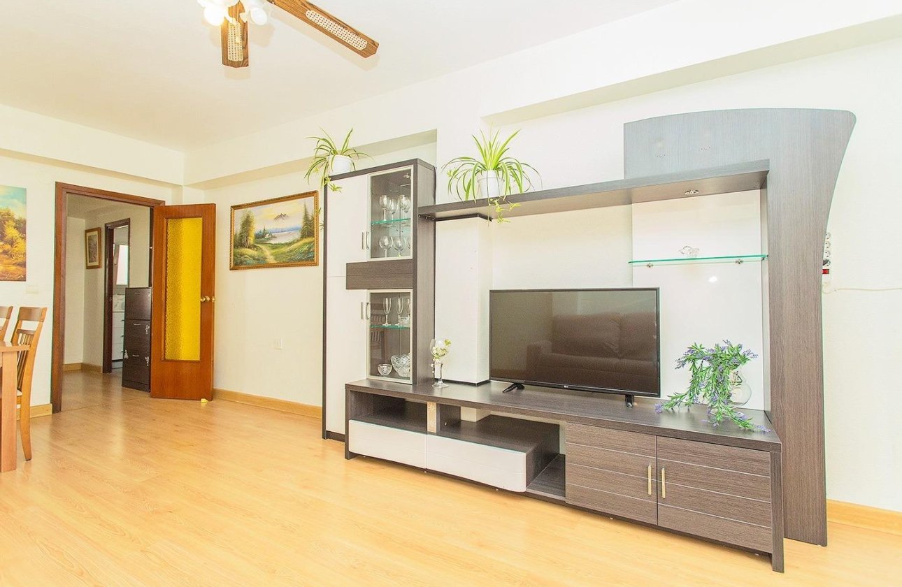 Resale - Apartment -
Torrevieja - Playa del Cura