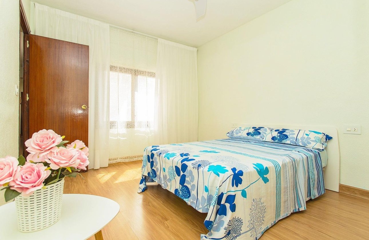 Resale - Apartment -
Torrevieja - Playa del Cura