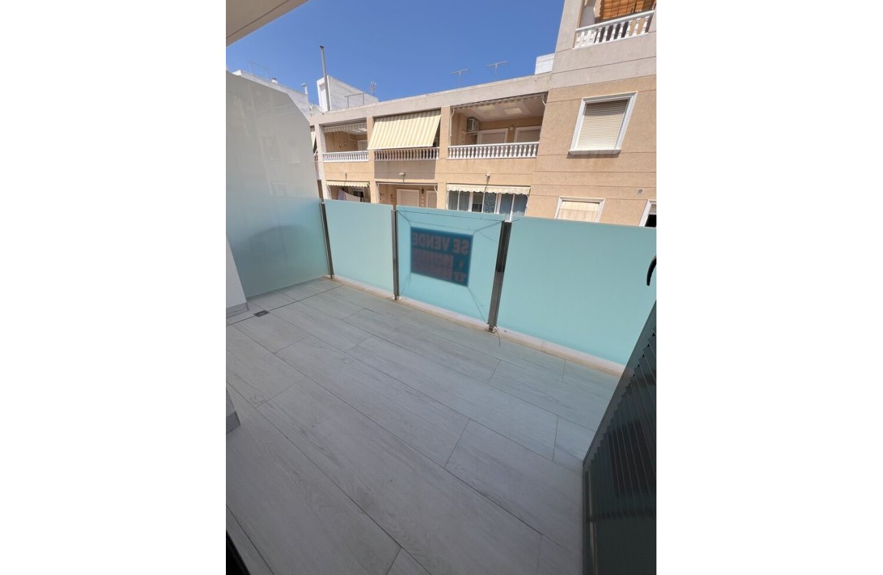 Resale - Apartment -
Torrevieja - Playa del Cura