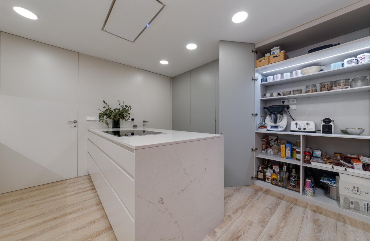 Resale - Apartment -
Torrevieja - Playa del Cura