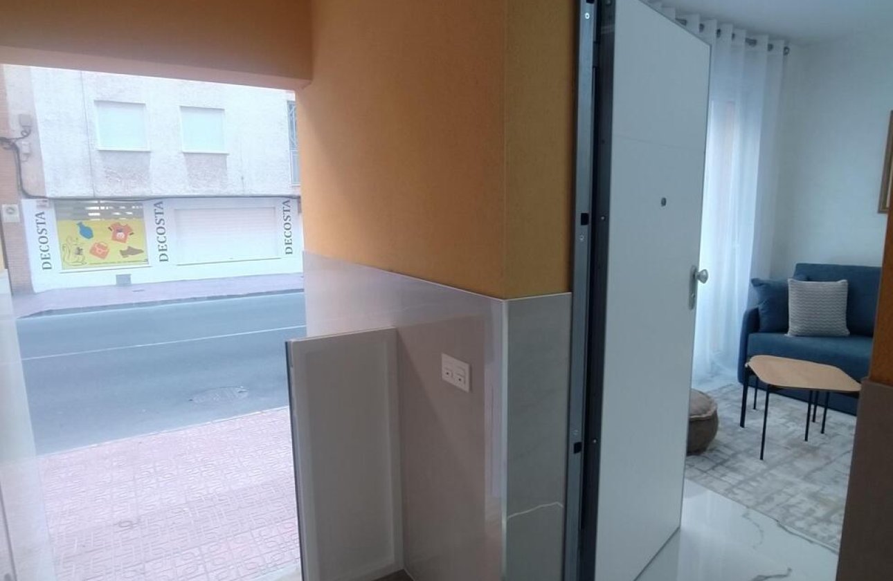 Resale - Apartment -
Torrevieja - Playa del Cura