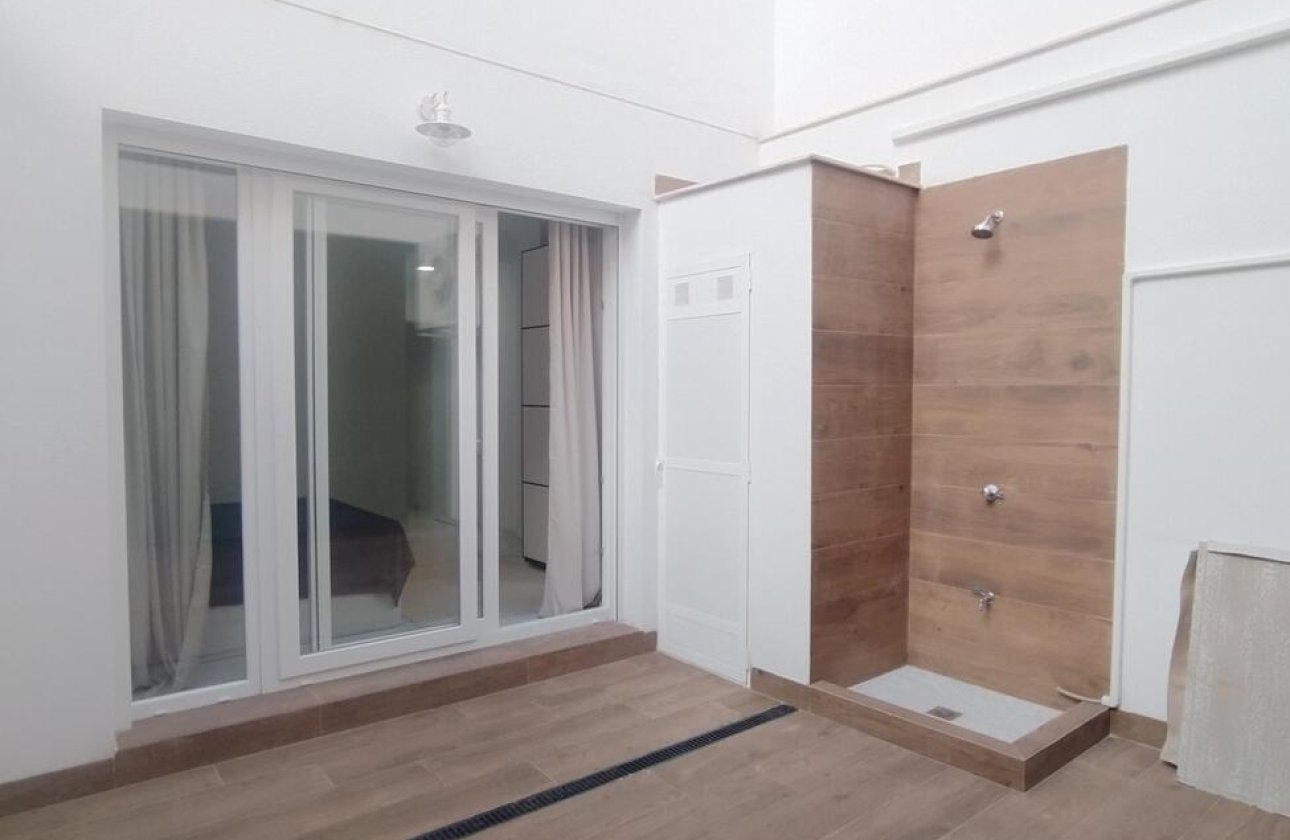 Resale - Apartment -
Torrevieja - Playa del Cura