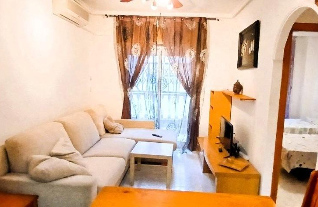 Resale - Apartment -
Torrevieja - Playa del Cura