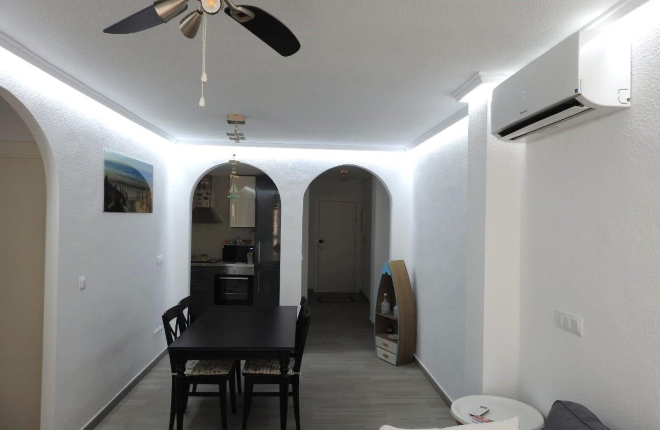 Resale - Apartment -
Torrevieja - Playa del Cura