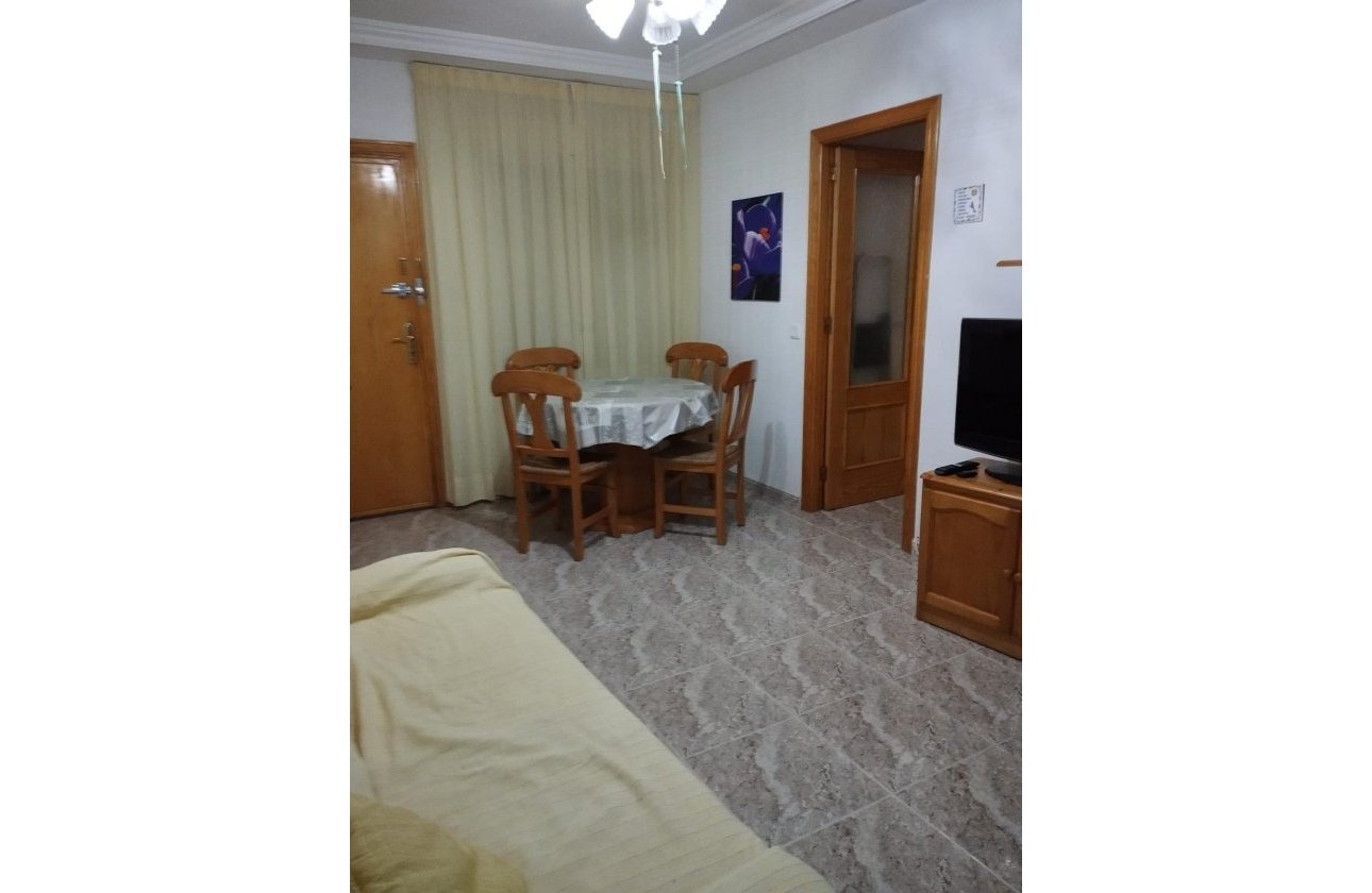 Resale - Apartment -
Torrevieja - Playa del Cura