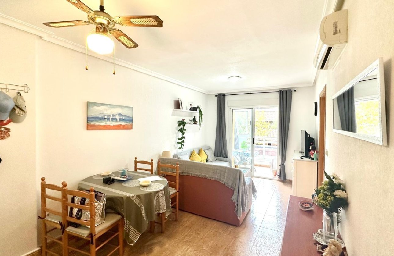 Resale - Apartment -
Torrevieja - Playa del Cura