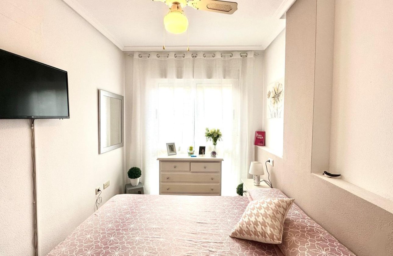 Resale - Apartment -
Torrevieja - Playa del Cura