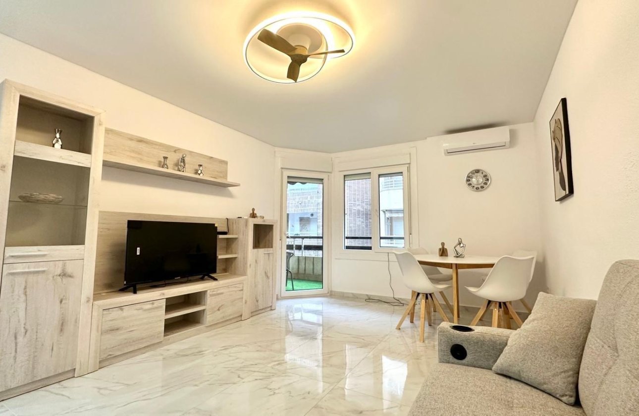 Resale - Apartment -
Torrevieja - Playa del Cura