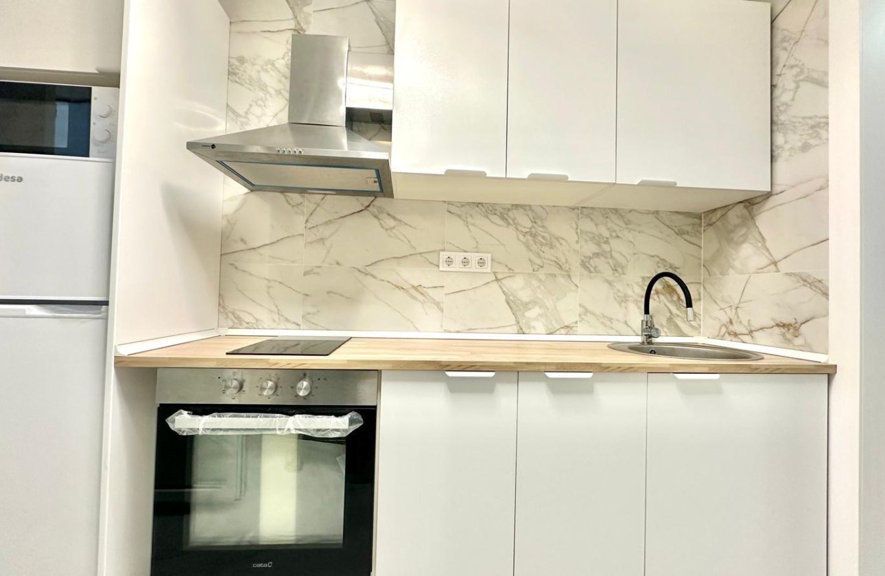 Resale - Apartment -
Torrevieja - Playa del Cura