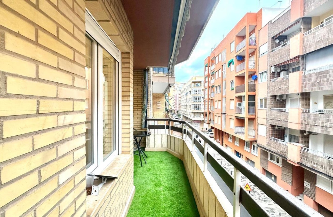 Resale - Apartment -
Torrevieja - Playa del Cura