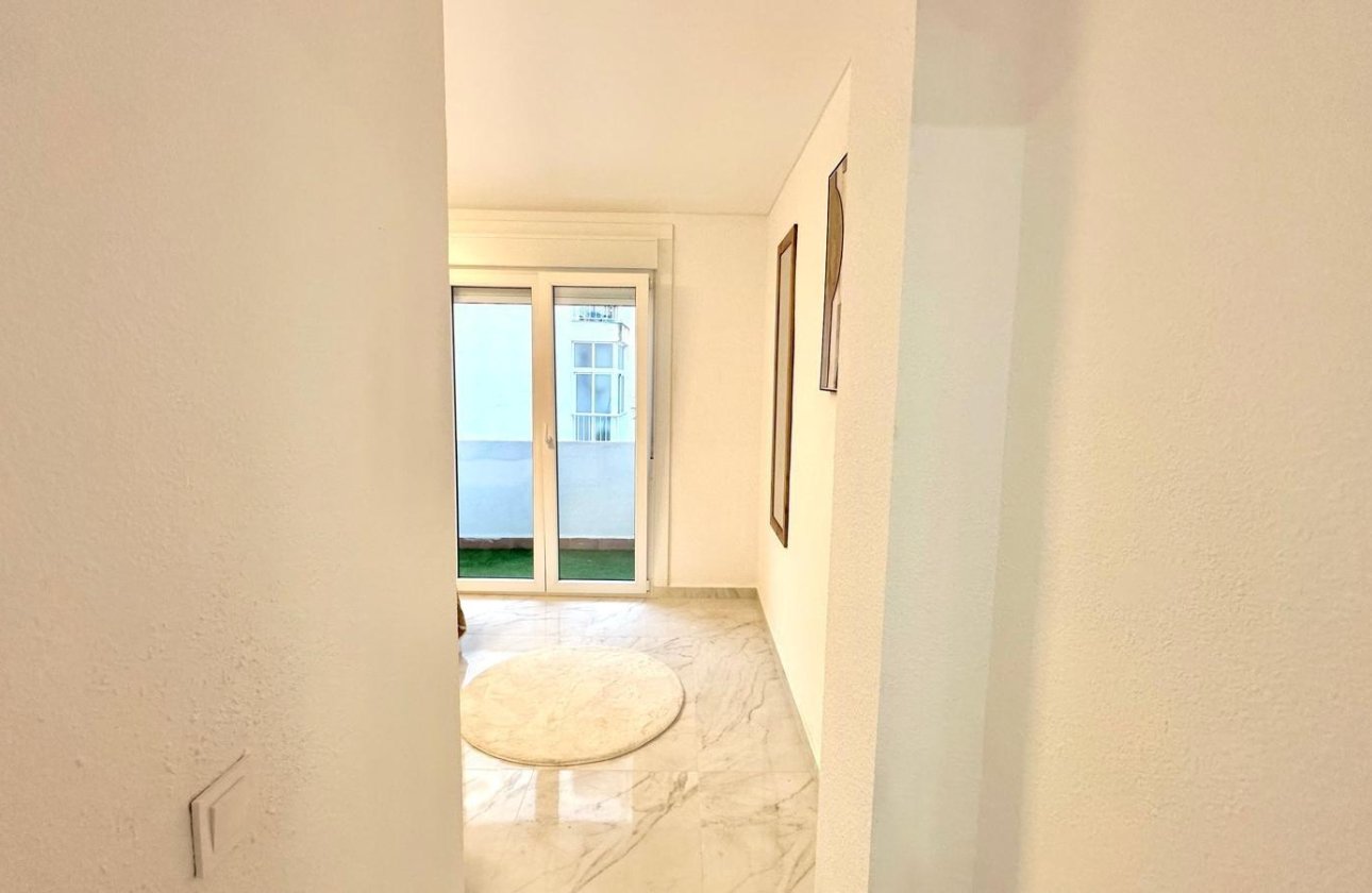 Resale - Apartment -
Torrevieja - Playa del Cura