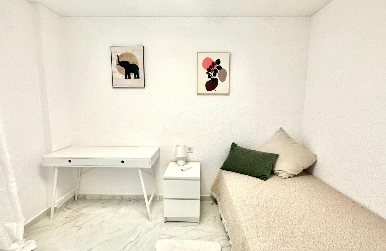 Resale - Apartment -
Torrevieja - Playa del Cura