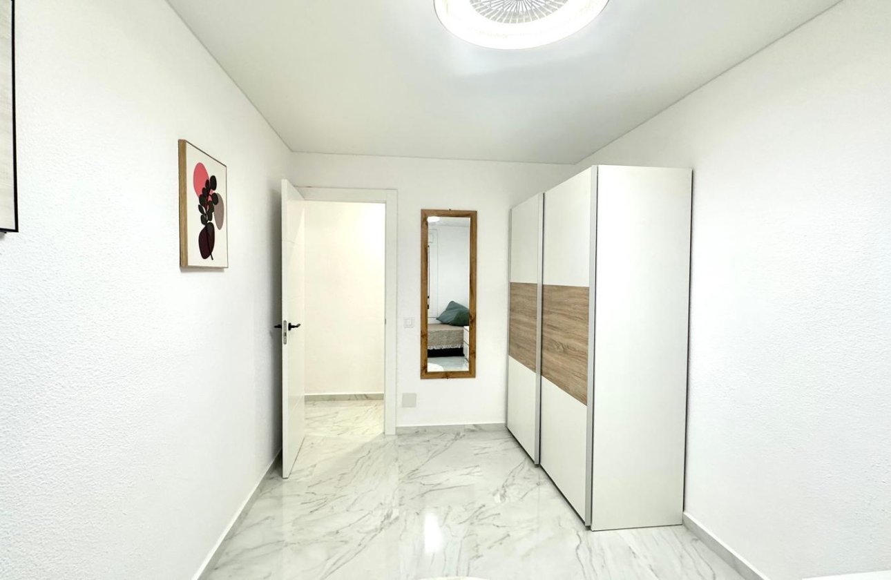 Resale - Apartment -
Torrevieja - Playa del Cura